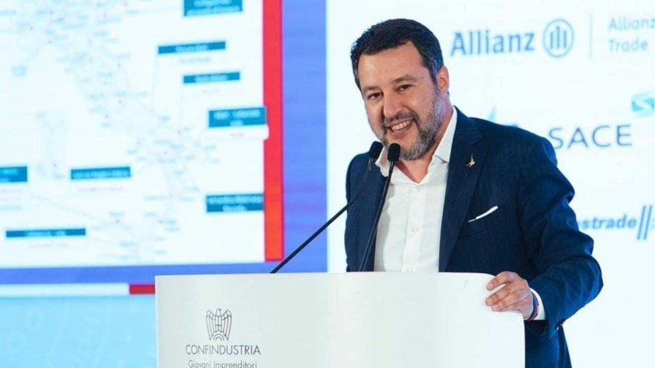 Stretta del governo sull'abbandono degli animali: la proposta di Salvini oggi nel questione time al Senato. Cosa ne pensate?