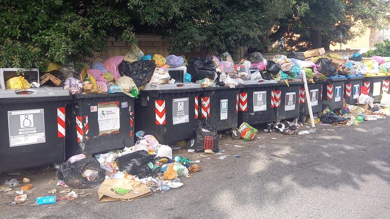 Rifiuti a Roma in zona Monte Mario