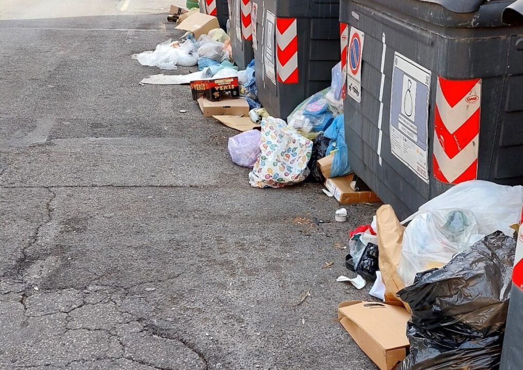 Rifiuti a Roma in zona Monte Mario