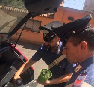 carabinieri arresti per droga