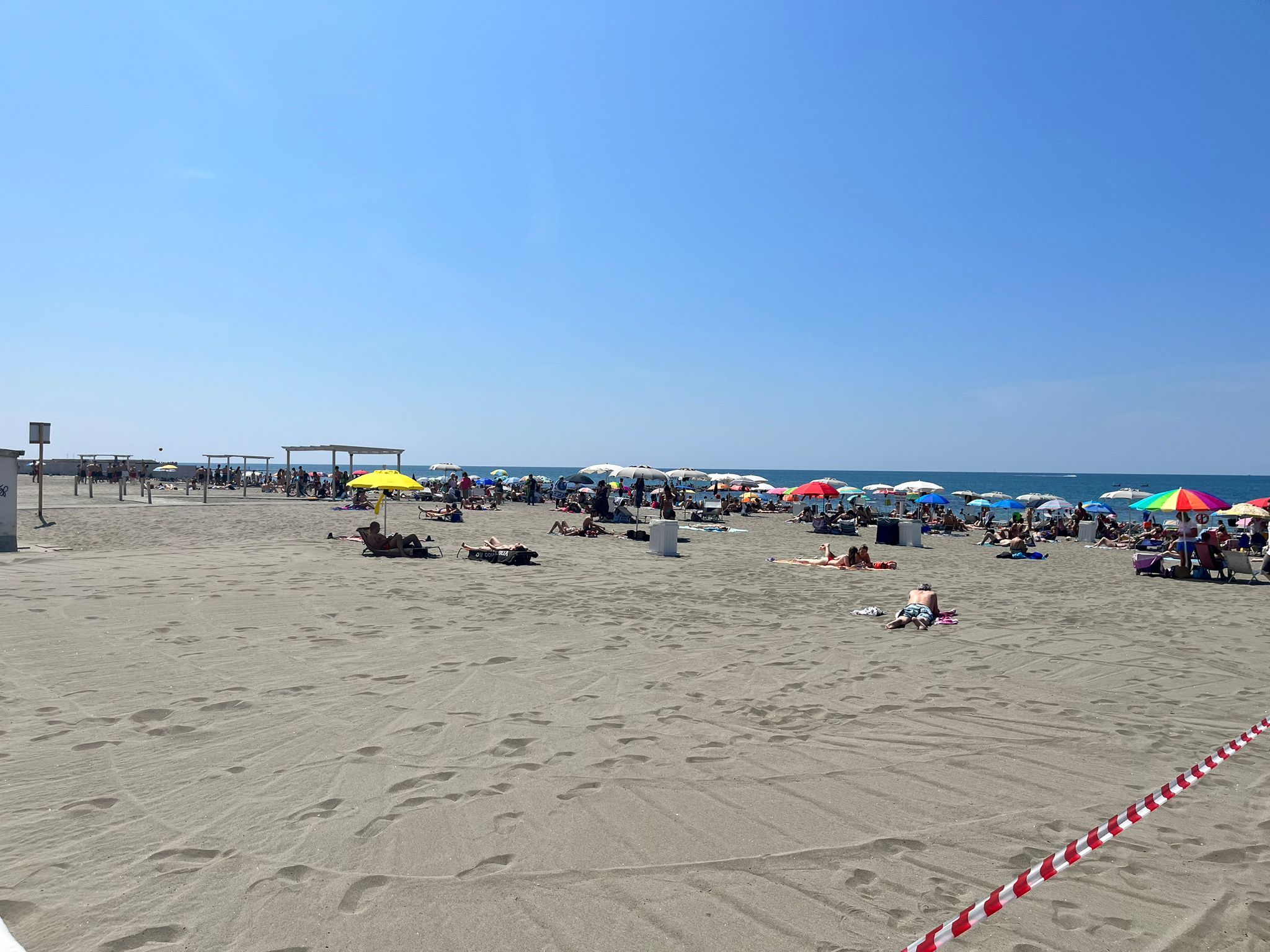 spiaggia libera davanti ex colonia Vittorio Emanuele Ostia