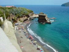 Ventotene tra le spiagge più belle del Lazio