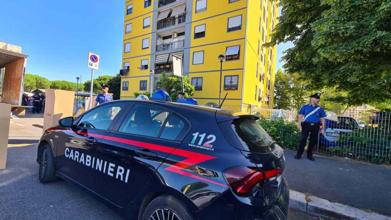 Campionessa olimpionica abusata da 3 calciatori: le hanno chiesto di fare un selfie e poi, l'hanno palpeggiata nelle parti intime. Intervento dei carabinieri