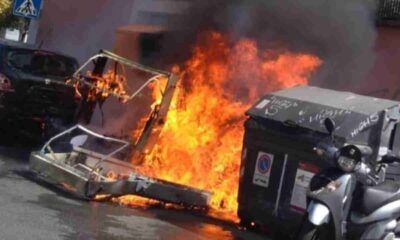 Cassonetto in fiamme a Roma