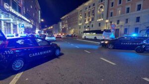 A Padova uno stalker è stato ucciso da un militare, dopo che aveva investito il collega tentando poi di ucciderlo con un pugnale.
