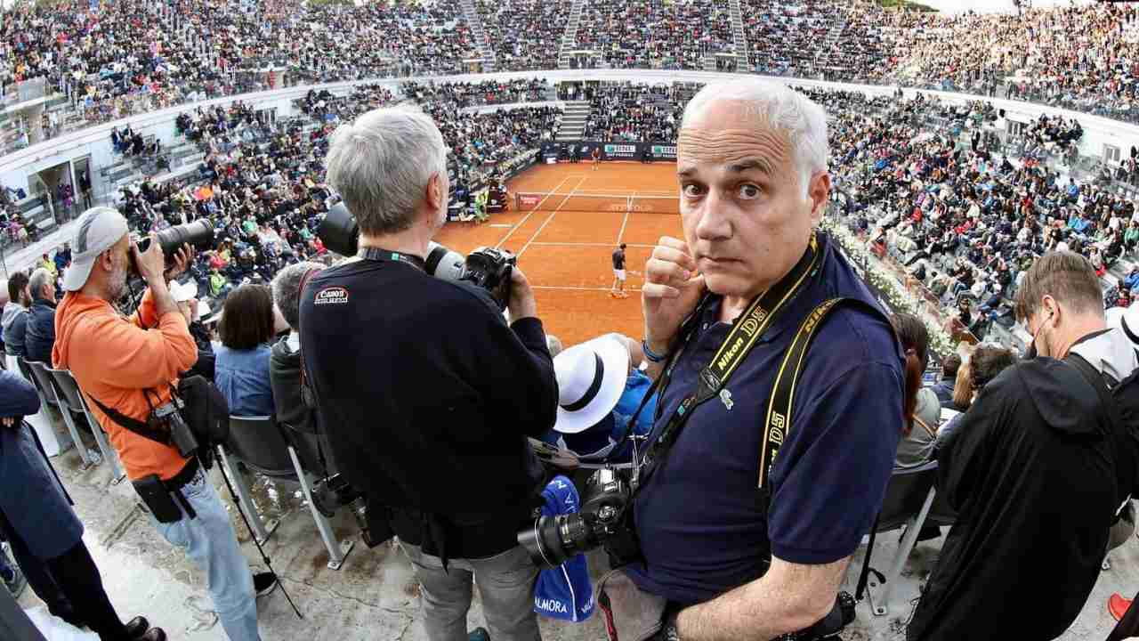 Il fotoreporter Ferdinando Mezzelani