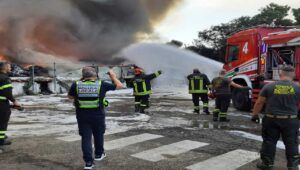 I valori e la presenza delle sostanze tossiche nell'aria dopo l'incendio presso gli impianti di ecologica 2000.