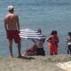 Ha un malore improvviso in acqua e muore: la tragedia ieri in spiaggia a Nettuno. A perdere la vita una donna di 60 anni.