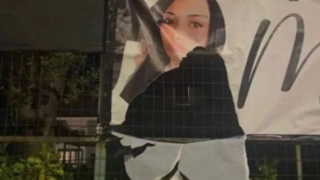 Sfregiato lo striscione per la giovane di Primavalle uccisa a coltellate. Il fidanzato si sfoga sui social.