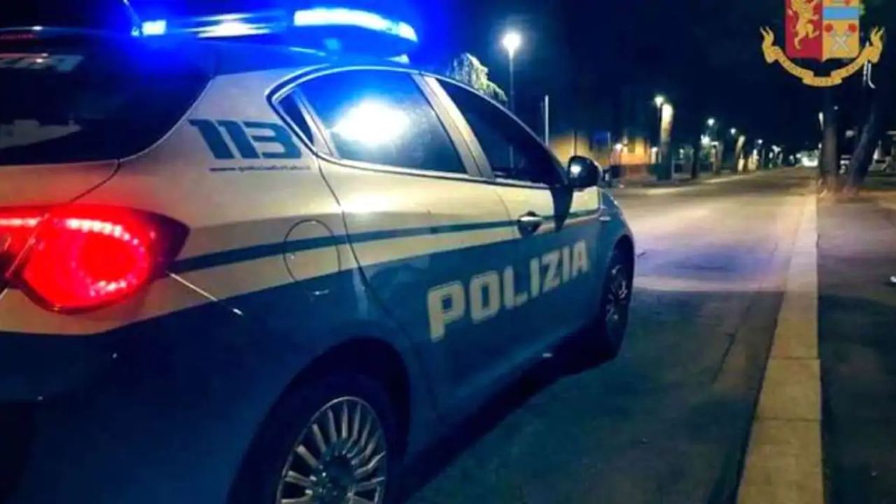 Una violenta rissa quella che si è consumata questa notte a Roma, in via della Pineta Sacchetti, durante una festa. Arrestate dalla polizia 5 persone.