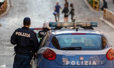 Un'aggressione in piena regola quella subita da 22enne egiziano su un autobus. Il motivo? Il colore della pelle e la sua disabilità. Intervento della polizia