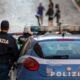 Un'aggressione in piena regola quella subita da 22enne egiziano su un autobus. Il motivo? Il colore della pelle e la sua disabilità. Intervento della polizia