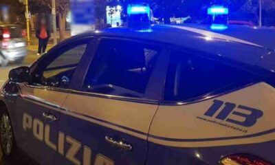 Il furto si è consumato molto velocemente e l'anziana vittima si è poi sentita male. Acciuffata dalla polizia banda di ladri