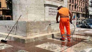 Pulizia del Monumento al Bersagliere di Porta Pia