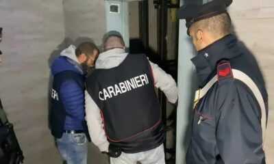 droga nell'ascensore