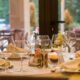 Una cena con sorpresa (amara): dopo aver trascorso la serata con amici, gli arriva il conto. Ogni "ospite" avrebbe dovuto pagare 23 euro