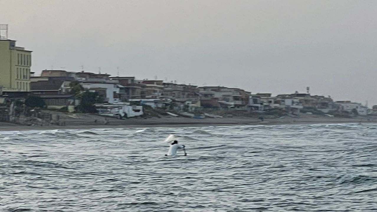 pescatori abusivi di telline 