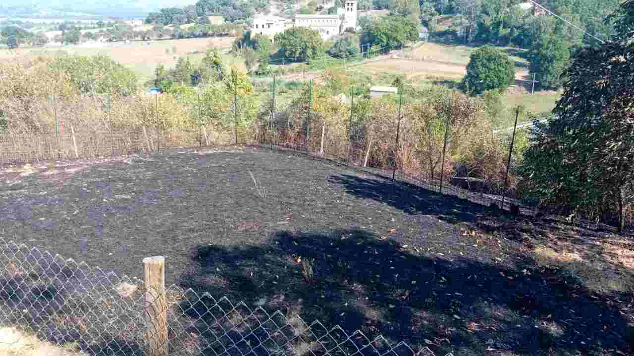 Un incendio si è sviluppato nella giornata di ieri presso la tenuta di Marino Soldani, l'astrologo nel mirino di presunti criminali.
