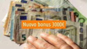 Banconote sul tavolo