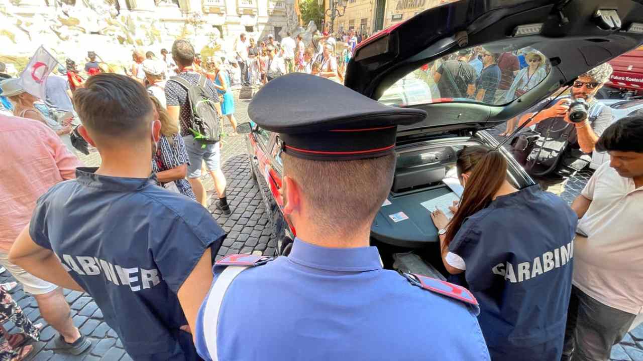 Roma - controlli Carabinieri per il Ferragosto