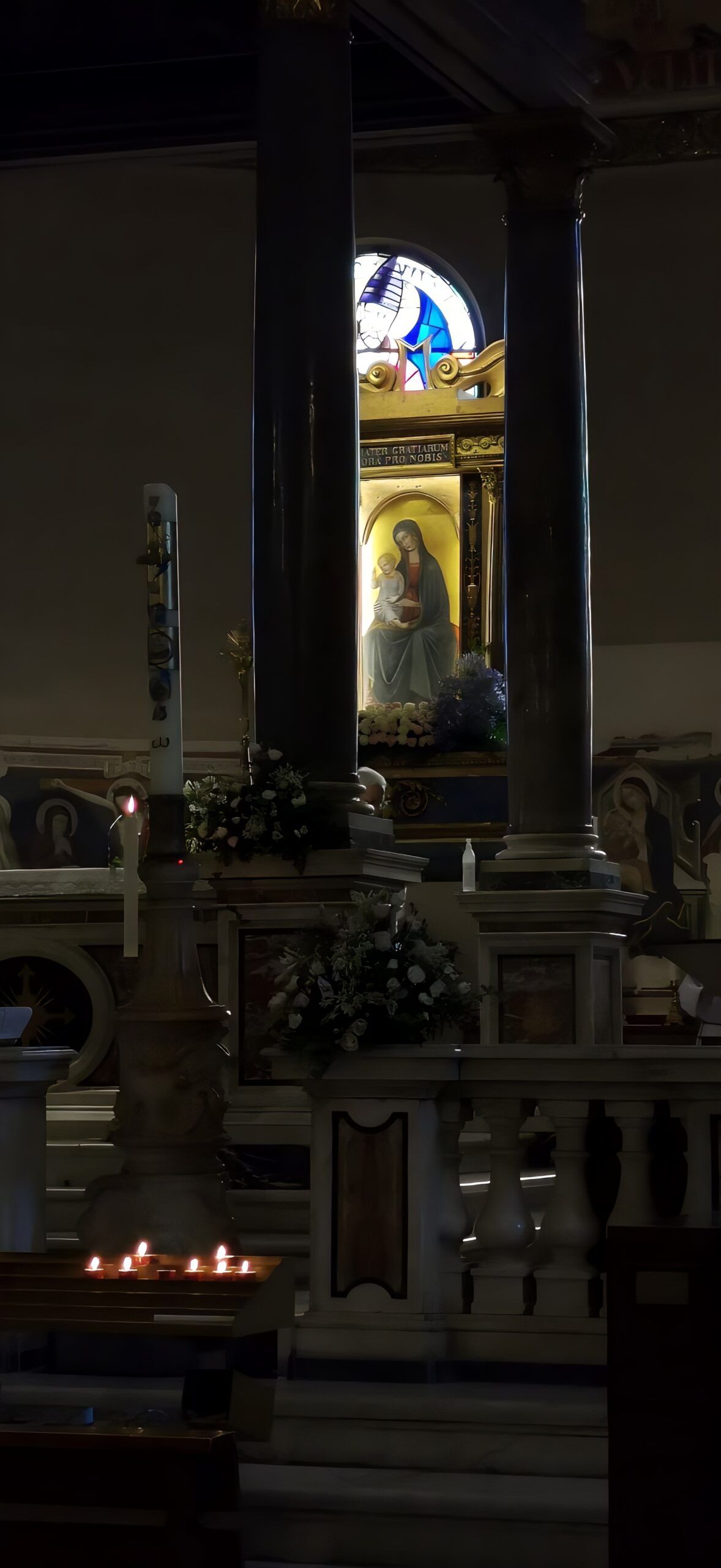 Esposizione della Madonna sull'altare maggiore