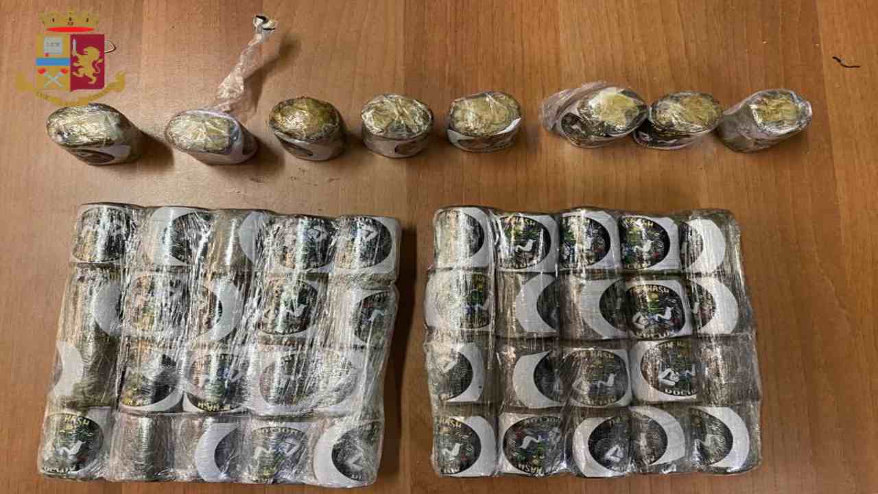 I controlli di questi giorni della polizia IV Distretto san Basilio hanno portato all'arresto di un romeno per possesso di hashish