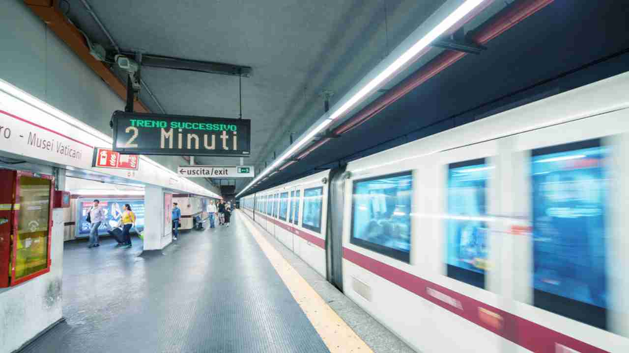 Riattivata oggi sull'intera linea, anche durante il giorno, la circolazione della Metro A interrotta per la sostituzione dei binari