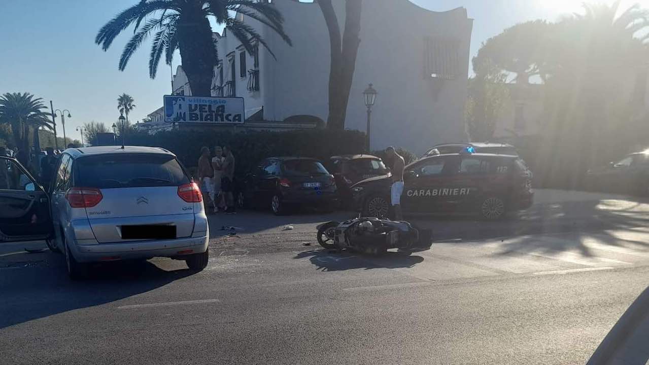 incidente Lungomare Tor San Lorenzo