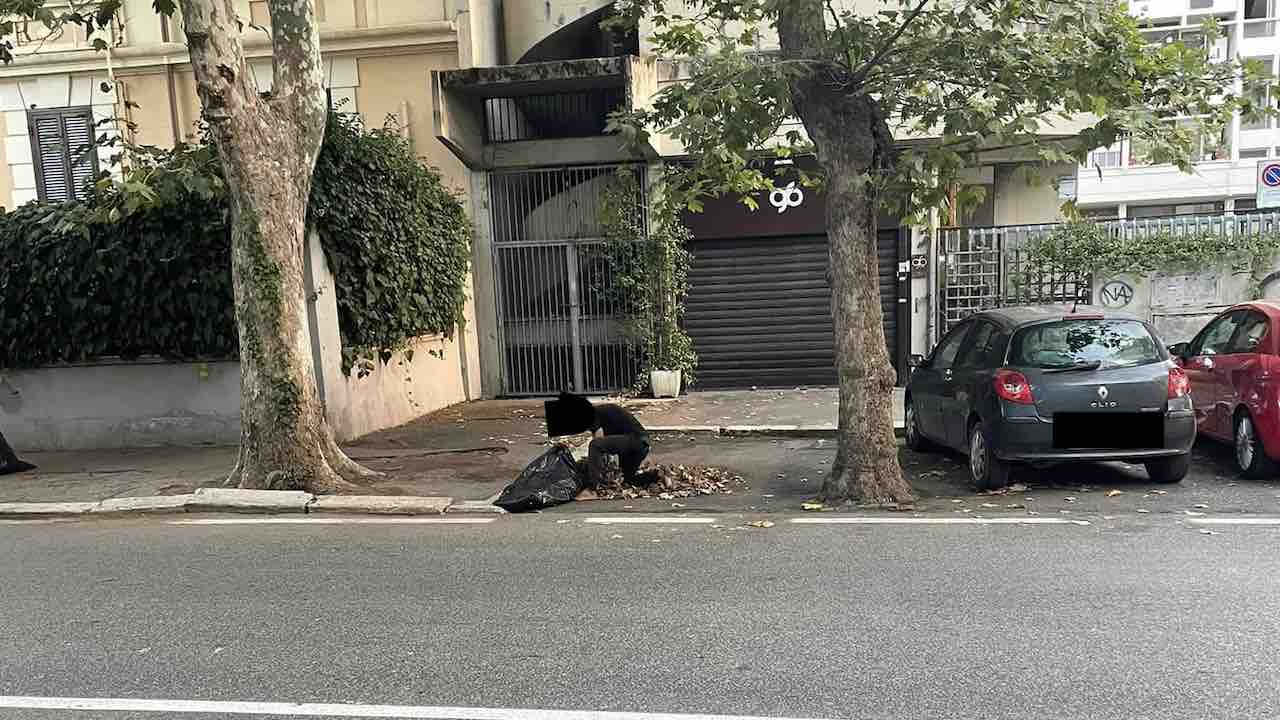 Pulizia in Corso Duca di Genova a Ostia