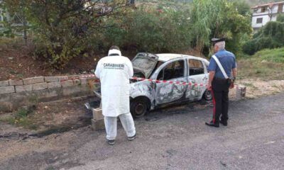 Auto in fiamme Lenola