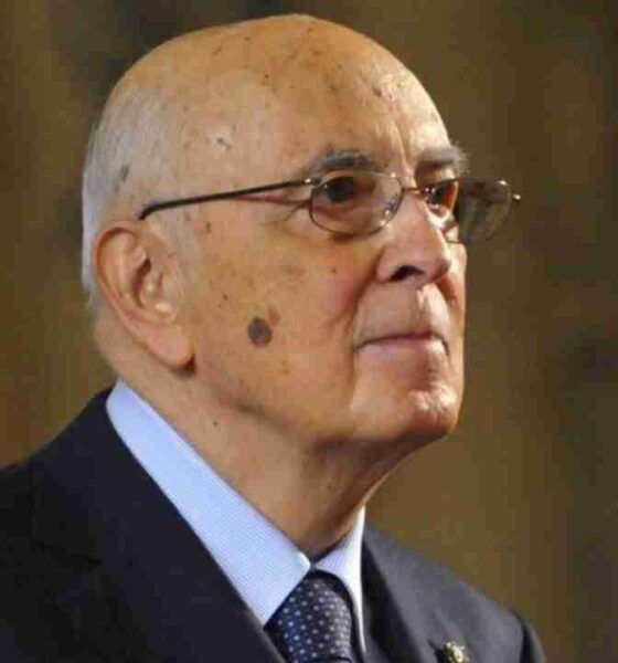 Lutto nazionale ed esequie di stato disposte dalla presidenza del consiglio, a seguito della scomparsa di Giorgio Napolitano.