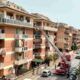 Parapetto a rischio crollo a Nuova Ostia