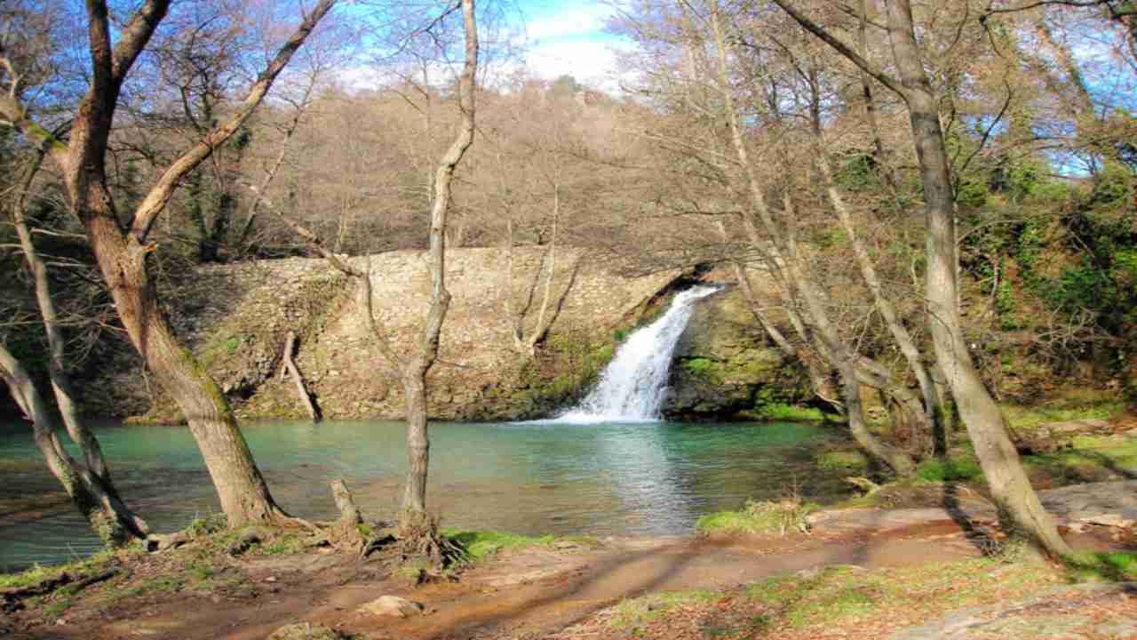 Il Parco della Mola, nel territorio di Oriolo Romano. Una perla naturalistica che si accompagna a storia e miti.