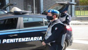 Un agente anonimo della Polizia Penitenziaria ci denuncia la mancanza dei gruppi specializzati, che potrebbero evitare scontri gravi