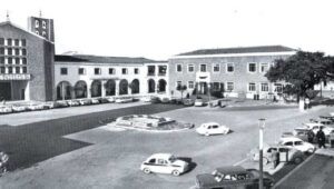 Le peculiarità demografiche e industriali di Pomezia, con uno sguardo maggiore sugli anni 70 del secolo scorso.