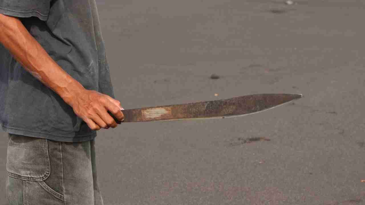 Uomo armato di Machete