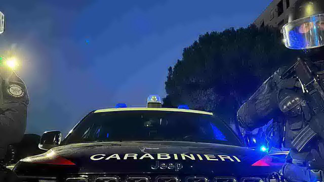blitz forze dell'ordine armi droga roma