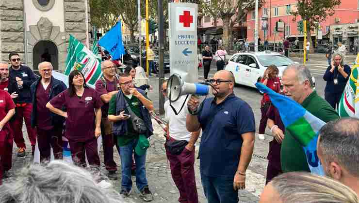 Agitazione sindacale sotto il San Camillo di Roma