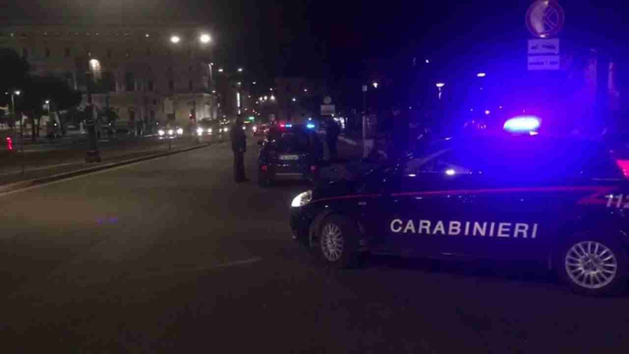 Carabinieri alla stazione Termini di Roma