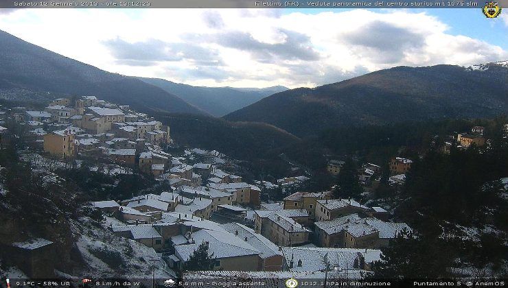 Una immagine di Filettino sotto la neve ripresa dalla webcam del comune
