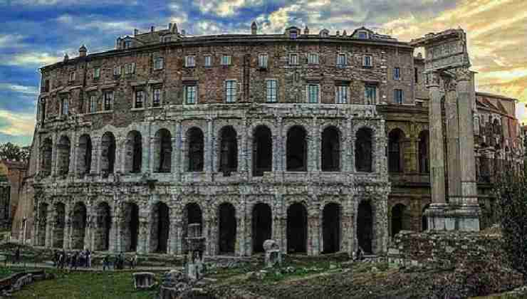 Foto dell'imponente Teatro Marcello