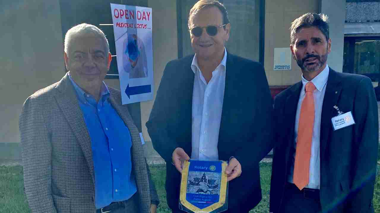 Il Sindaco di Fiumicino con il Rotary Club