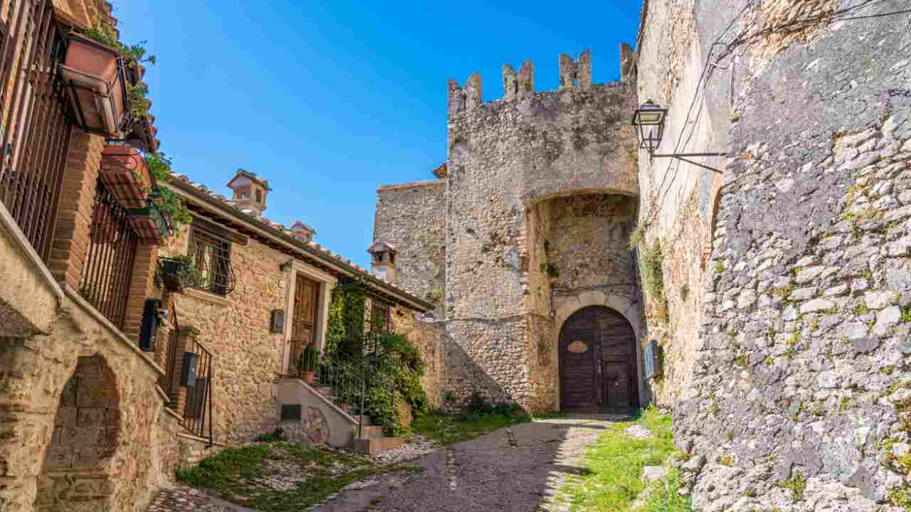 Il castello più grande del Lazio