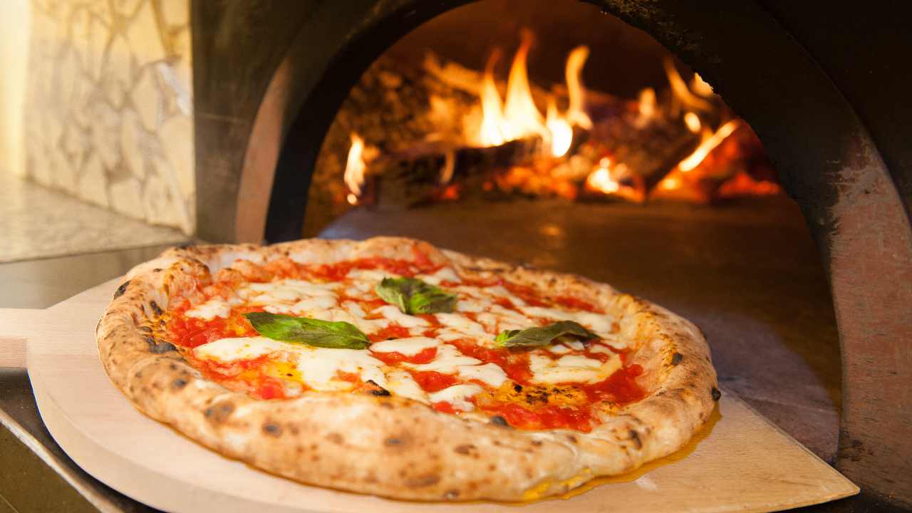 Pizza margherita più economica a Roma