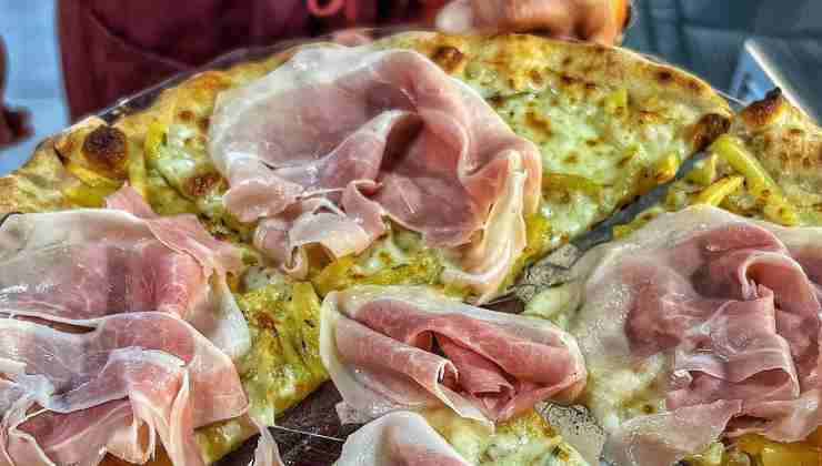 Pizza tagliata a Papanostro
