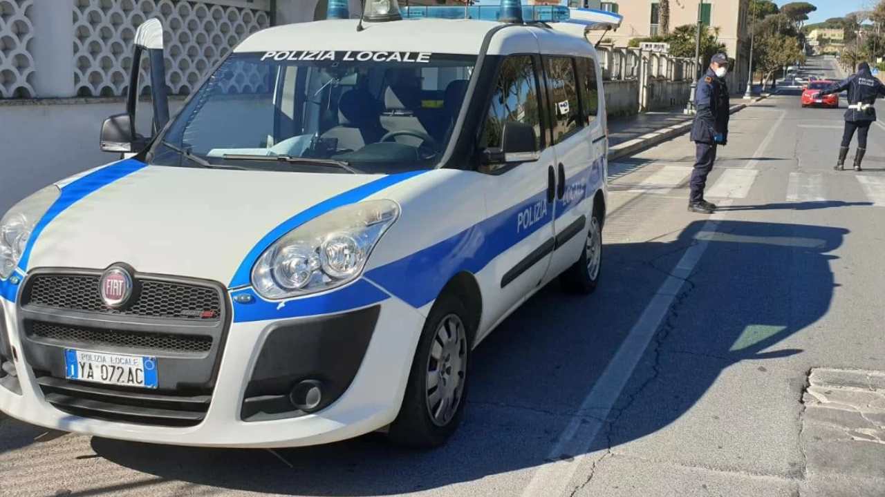 Auto rubata nettuno