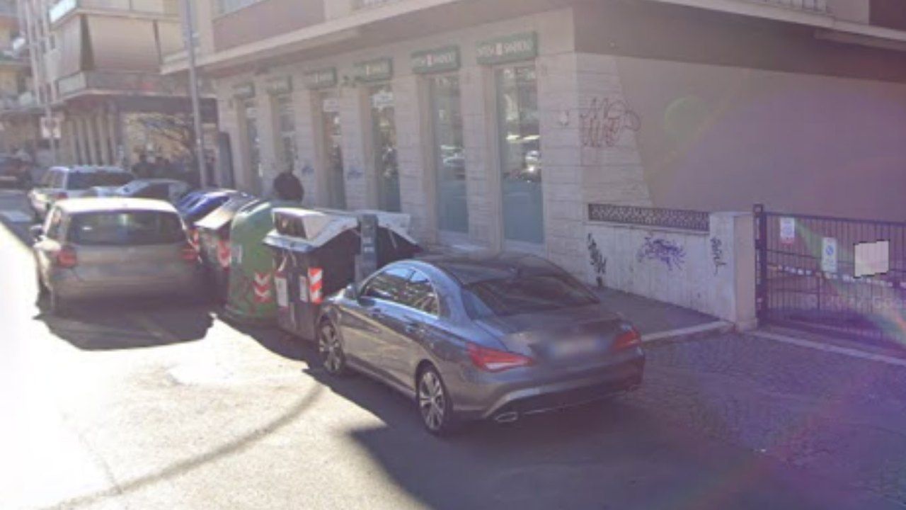 Tentato furto banca roma san paolo