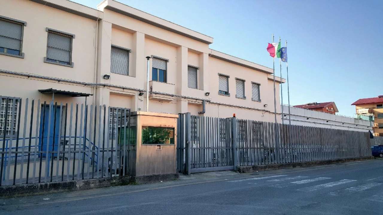 Aggressioni e incendio carcere di latina