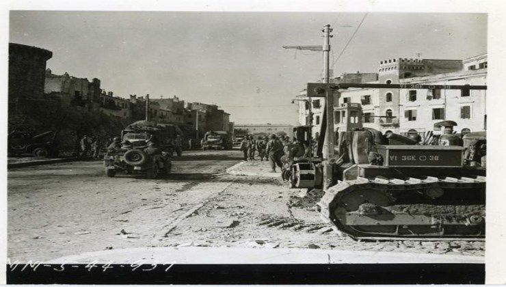 Un'immagine che riguarda lo sbarco delle truppe alleate angloamericane tra Anzio e Nettuno durante la Seconda Guerra Mondiale