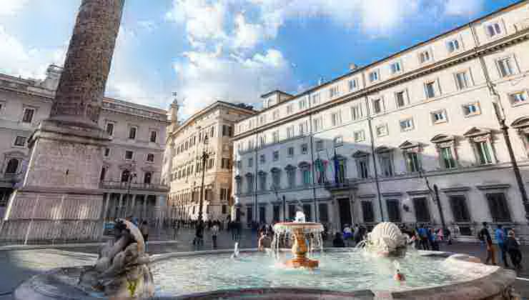 fontana piazza colonna